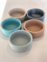 Charger l'image dans la galerie, Pot de fleur en forme de bol en béton
