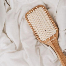 Charger l'image dans la galerie, Brosse à cheveux en bambou