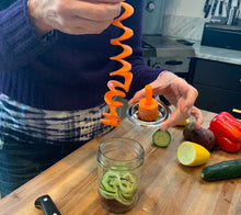 Charger l'image dans la galerie, Trancheuse en spirale pour pot réutilisable
