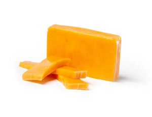 Bloc de fromage Cheddar fort jaune